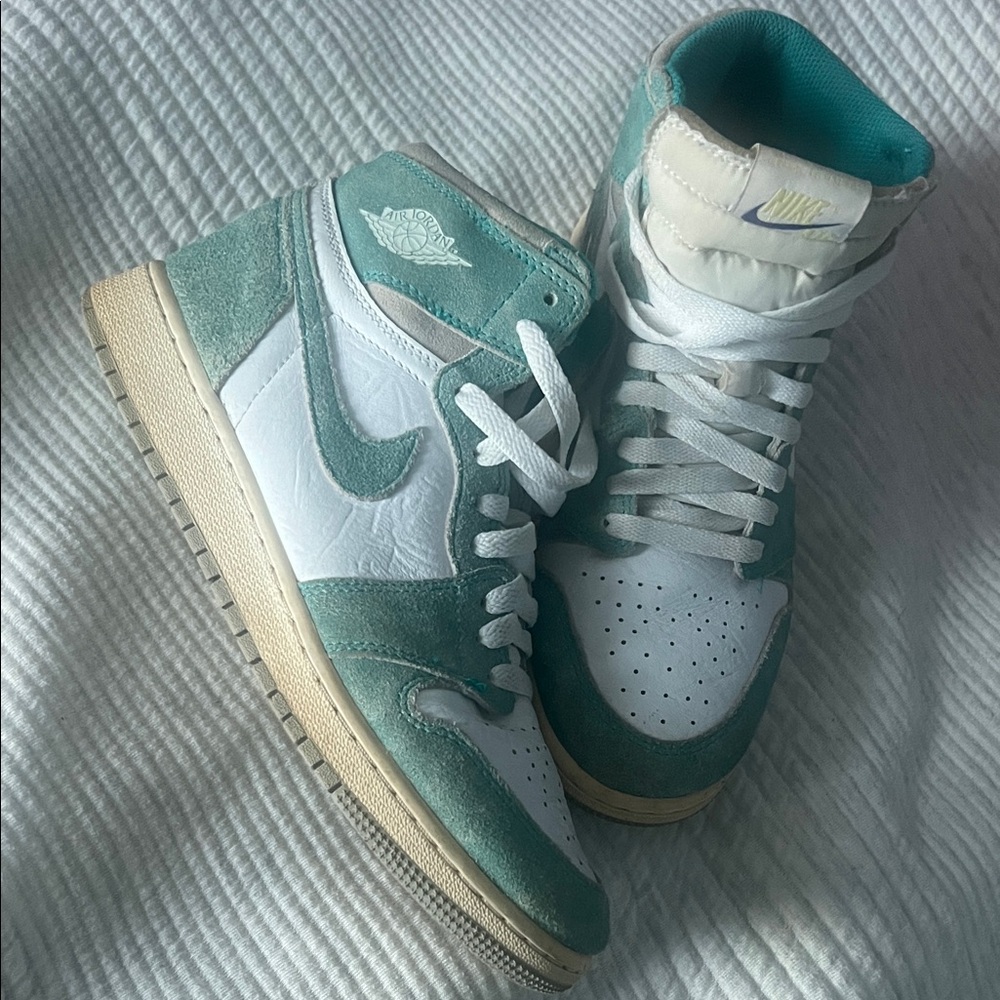 Nike Women's Mint Green and White High-Top Sneakers